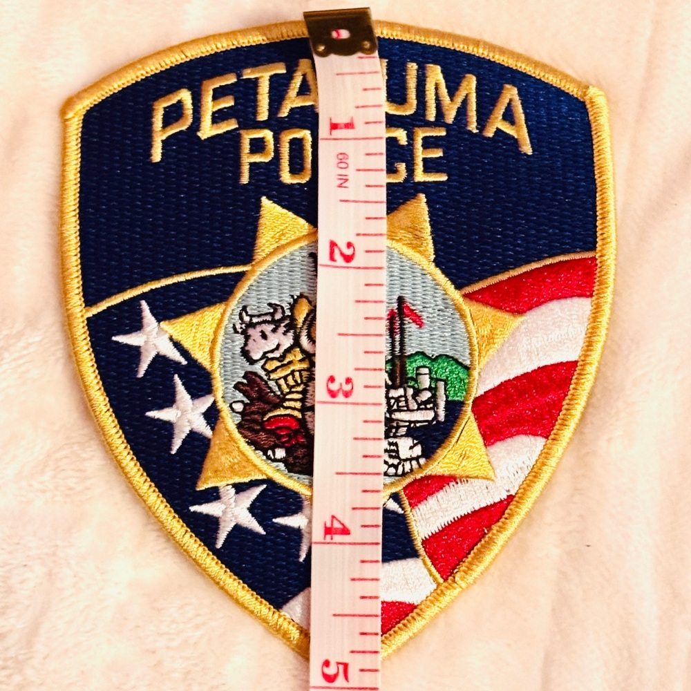 Patch: Officiall Petaluma Police Department - Picture 3 of 3